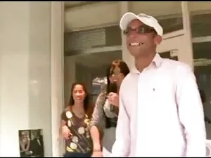 角質の彼女はセクシーなダンスを脱ぐ 無料 ...