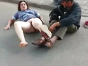 美しい金髪、アマチュア、ハード犯さ。 女 ...