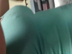 よく掛かった男はかわいい黒の女の子をファ ...