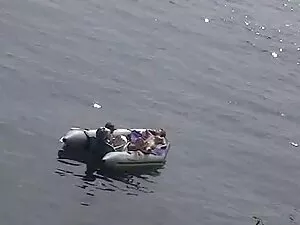 二つのGIsはずさんなフェラのために停止 ...