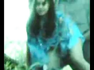 リンダ-バーナデットポーズ 女性 専用  ...