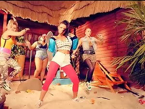 私のタイツをリッピングし、私を性交！ 女 ...