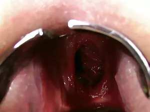 熟女はチンポに食べられながらオマンコを食 ...